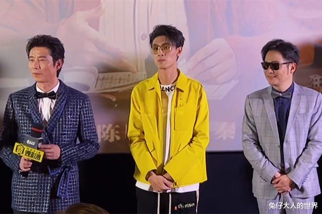 于谦|《扬名立万》首映见面会，于谦给秦霄贤送祝福，网友：大爷真给力