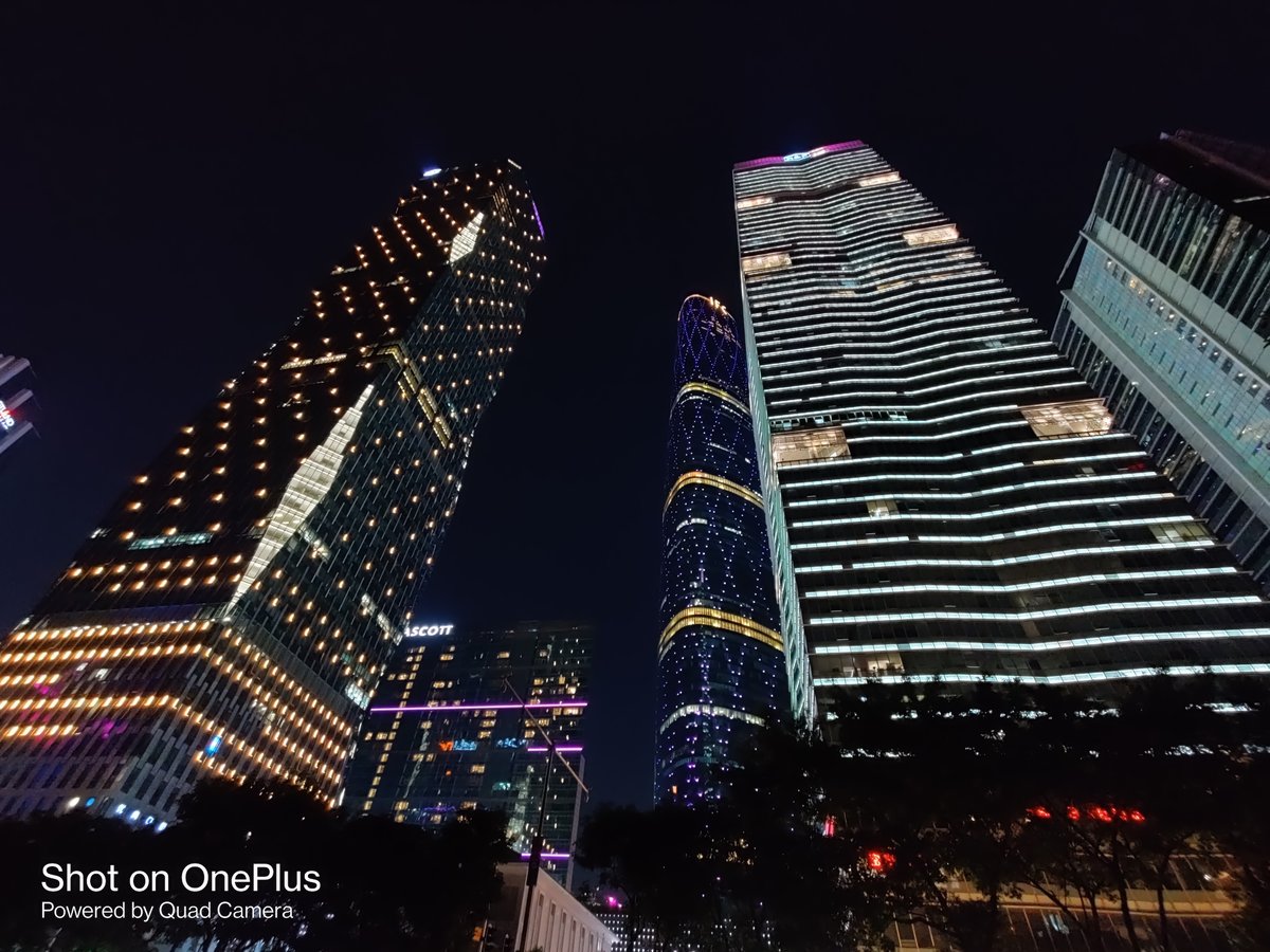 一加8Pro评测:一款堆料十足的水桶机,即便放到今年也是很能打的