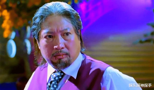 董洁|洪金宝2个孙子长大了，6岁小孙子帅气有型，8岁大孙子却让人心疼