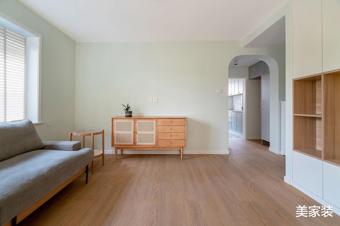 75平米的原木系家居,不仅有舒适的空间,更有超强的储物能力