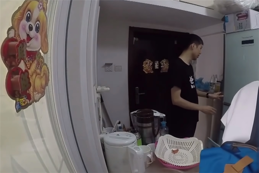 设计师|1家6口挤35㎡居室，父母睡沙发吃饭要站着？设计师却爆改出3室3厅