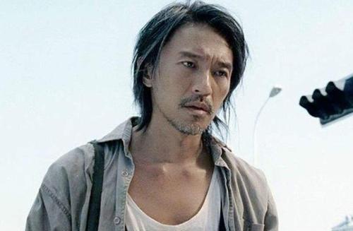 周星驰|吴孟达悼念活动未露面，为何星爷如此不近人情？其实他有难言之隐