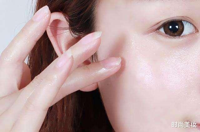 爽肤水|爽肤水是该“拍”还是“涂”?不注意这点,效果差的并非一星半点