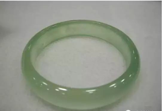 |聊聊灯下不观玉的那些事