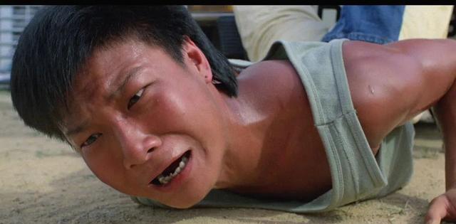 八佰|香港影坛的大佬聚齐了，这部电影动作片迷一定不要错过