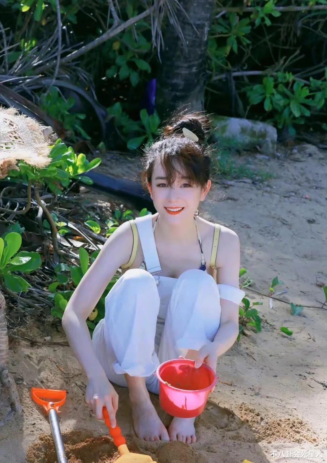 袁姗姗|华鼎奖上袁姗姗大变样，山根太高鼻翼很宽，女星动鼻需谨慎