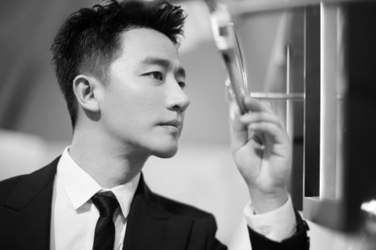 杨紫|杨紫新剧《苍穹以北》，搭档油腻感男星，上演出不同体验的电视剧