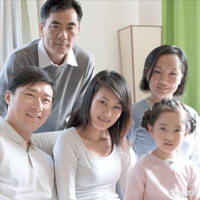 久久说情感|“教训儿媳，你弟买房她假装没看见”凤凰男一巴掌毁了自己的婚姻