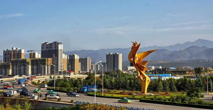 浣花的山房 陕西有座远近闻名的三线厂,曾隶属四机部,如今建筑自生自灭