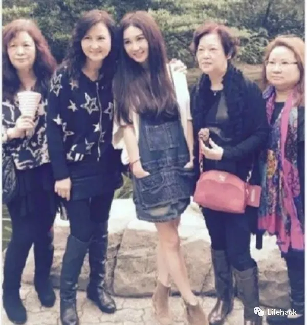 吴尊|42岁吴尊把同学熬成爹，网友：不老男神