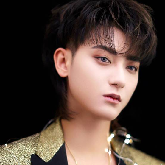 黄子韬|艺人相继解约，他是没实力还是真不适合当老板？