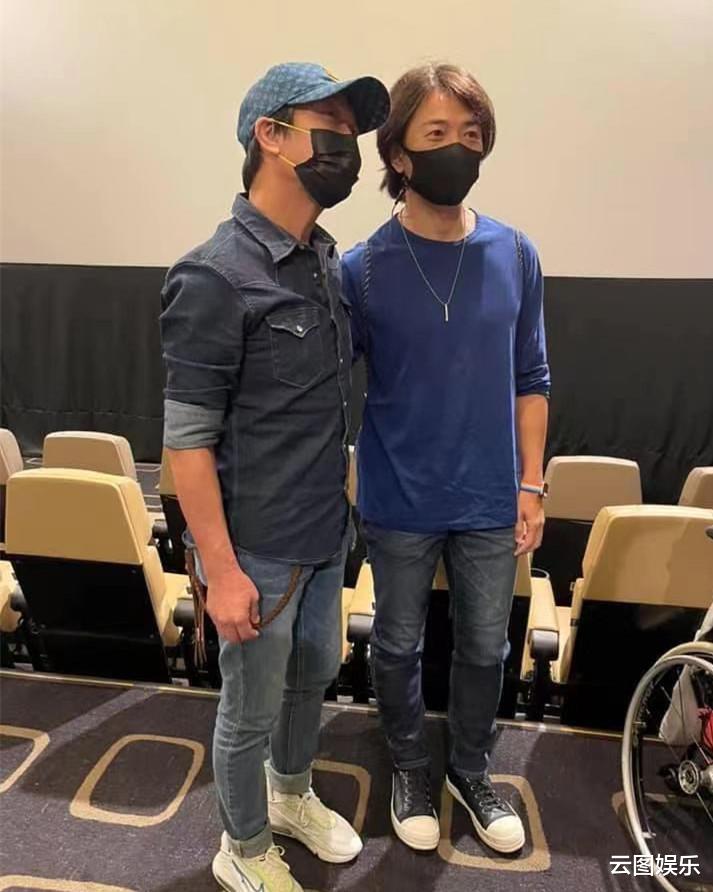 罗云熙|54岁郑伊健出席活动，与钱小豪钱嘉乐兄弟同框，三大男神冻龄有术