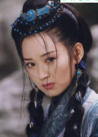 许晴|51岁许晴至今单身，被问及生理需求问题时，直接霸气回复7个字