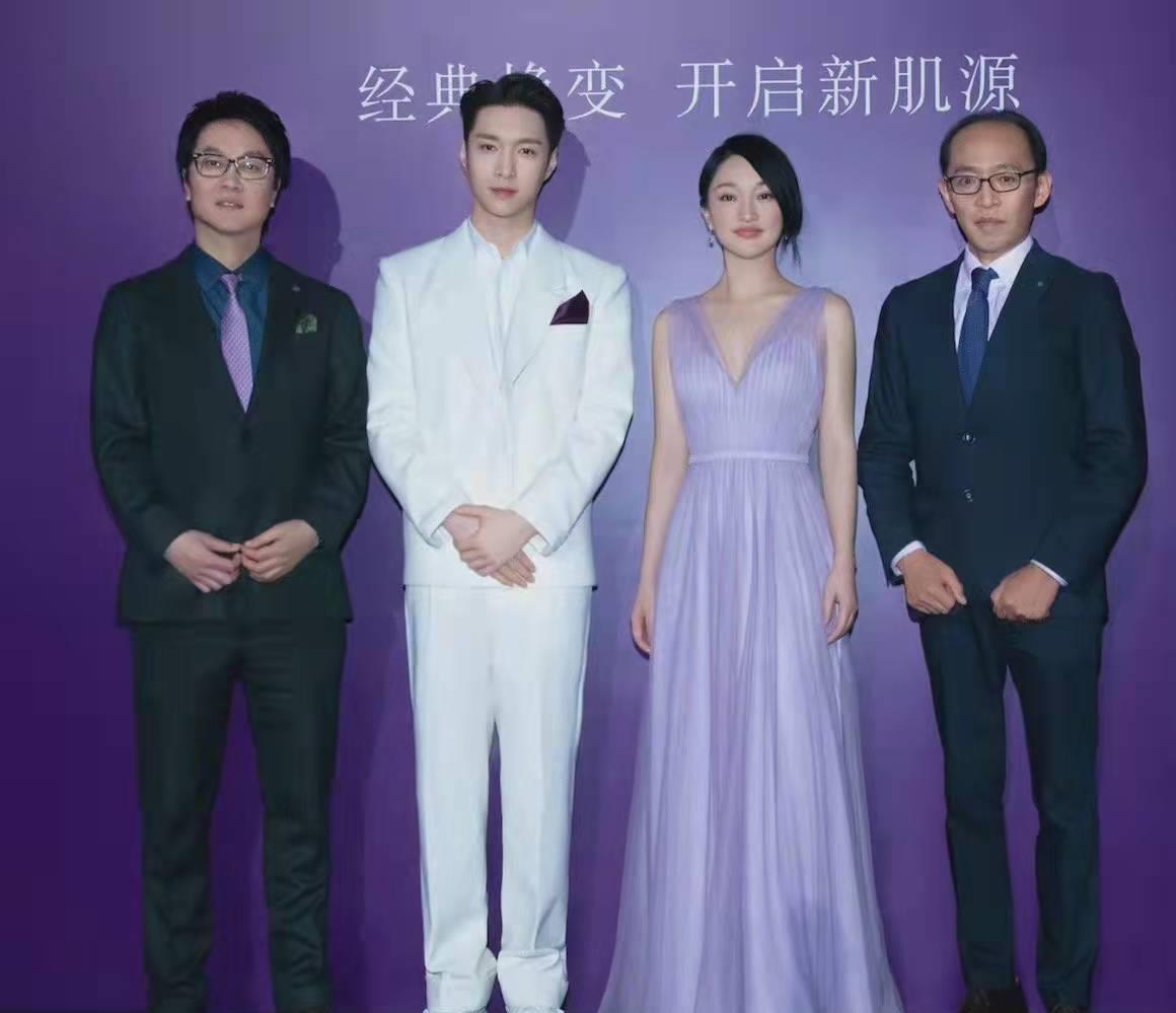 周迅|兴迷期待的紫色海洋，被品牌爸爸和周迅实现了，太宠张艺兴