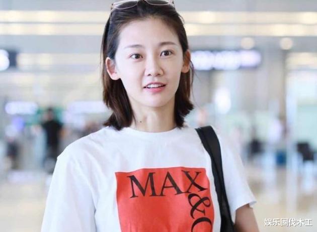 郑恺|郑恺给老婆庆祝33岁生日，却意外被婚戒抢镜，网友：真省钱