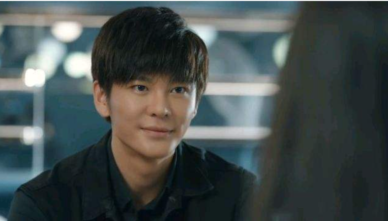 李栋旭|女心理师：整部剧最可怜的2个人，可能都不是亲生的（含剧透）