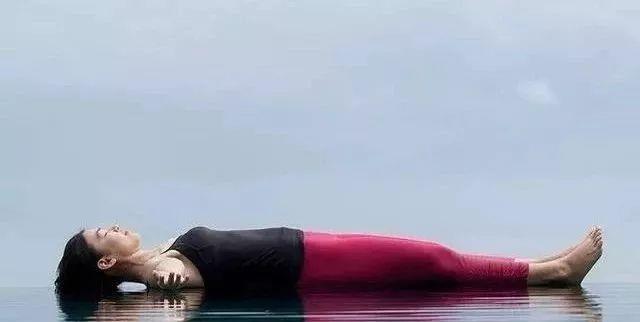 胃癌|瑜伽摊尸式，排出身体与心灵的杂质（瑜伽收尾必备姿势）