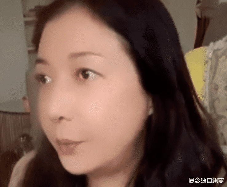 吴绮莉|48岁的吴绮莉晚年,房间光线昏暗东西杂乱,说话也语无伦次