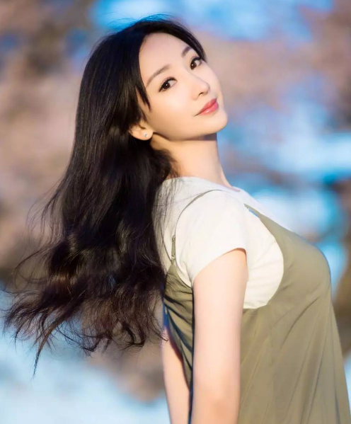 姐姐|内娱至今单身的11位女星，一个比一个美，她56岁无人敢娶