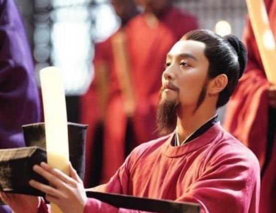 奶豆说育儿|当了九年“透明人”的皇帝，亲政第一件事，就是砸烂司马光的墓碑