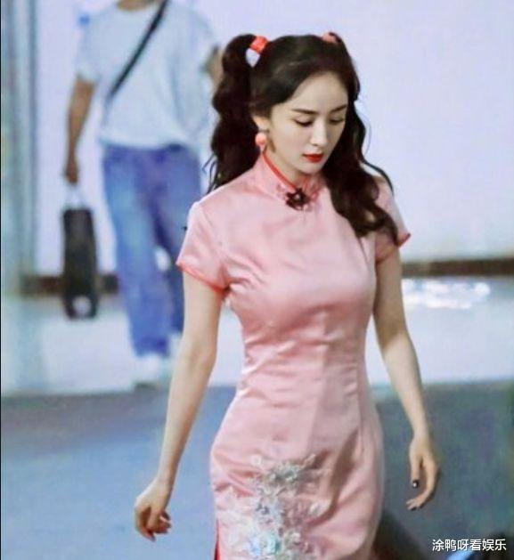 李现|杨幂身材惹人爱，曲线比例完美，网友直呼：太让人羡慕了