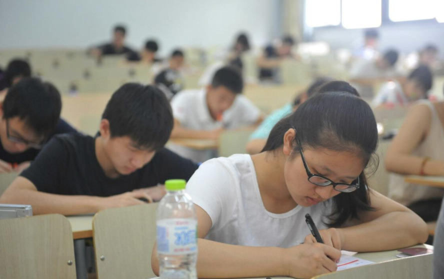 穿衣搭配|大学四六级没过，会影响未来的就业吗？大公司的招聘“潜规则”