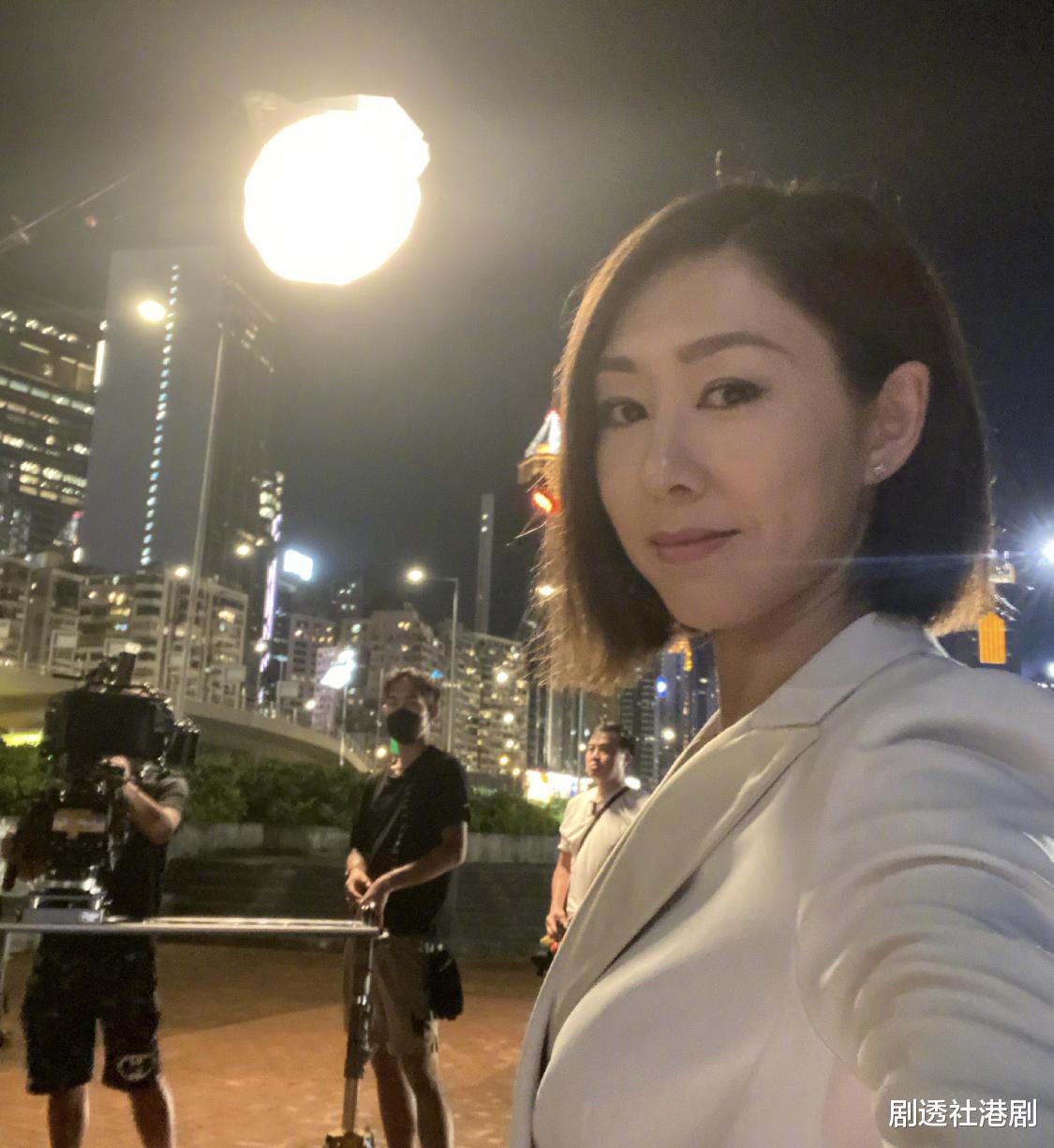 唐诗咏|唐诗咏两年未有新剧播出，亲生女地位下跌，花旦排行榜悄然变化