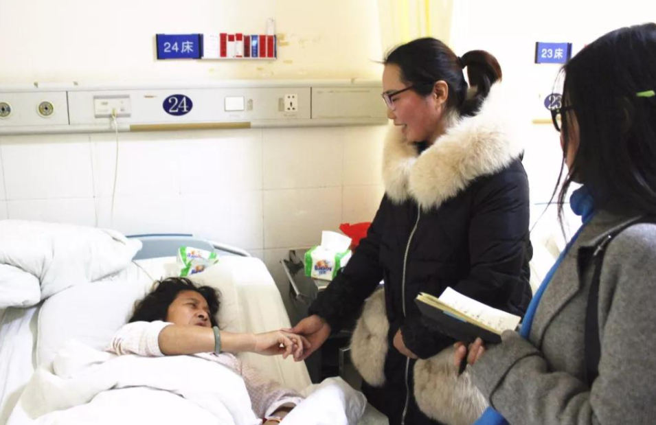 小怪兽情感|不顾爸妈的反对,下嫁给穷老公,还带着一群穷亲戚,如今后悔不已