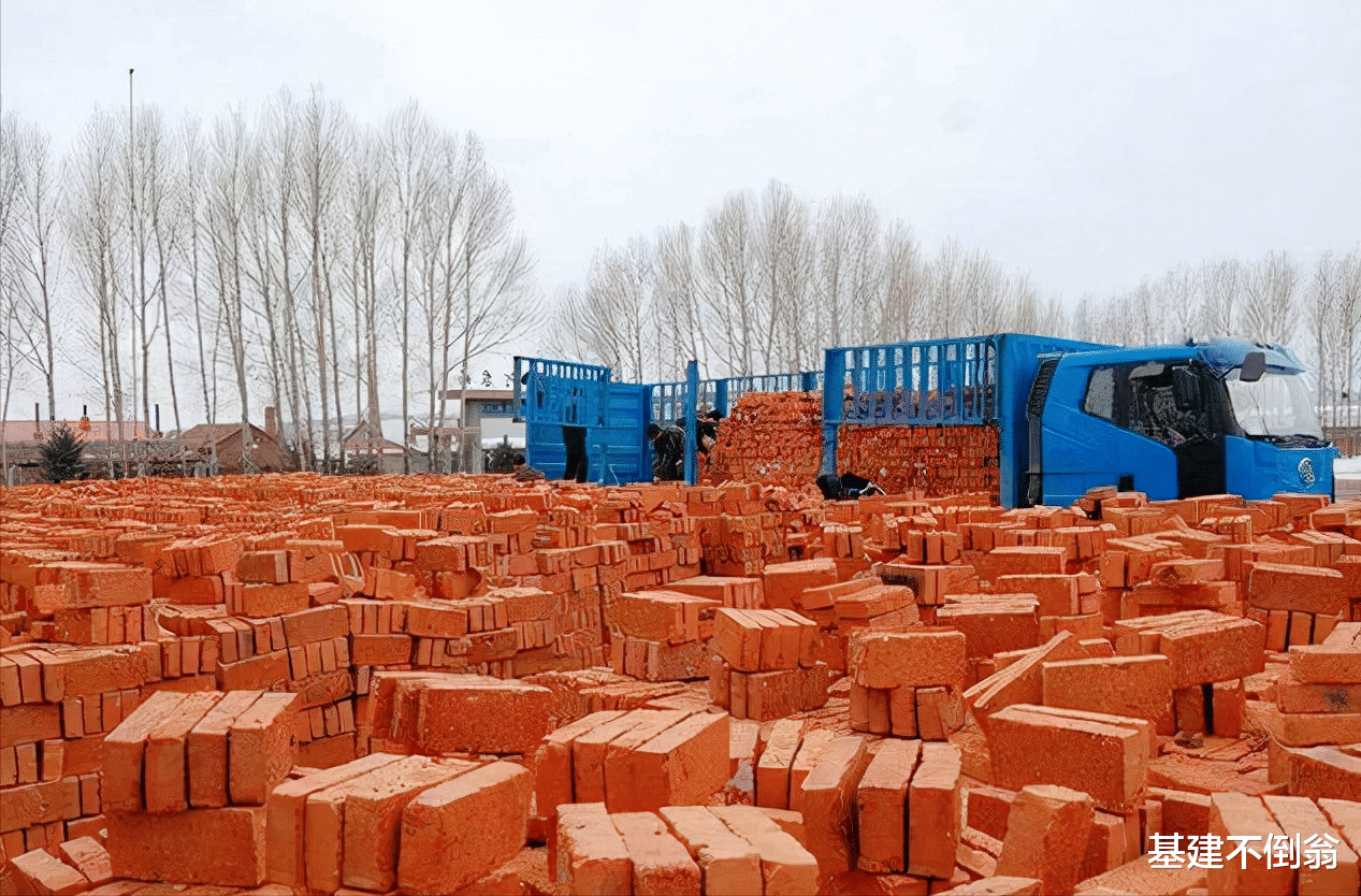 黏土|中国农村天天用的红砖建房，为什么被禁用了？红砖到底有何危害？