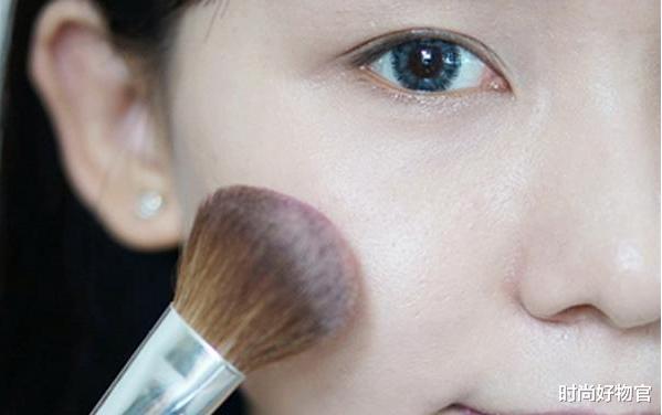 时尚好物官|女人再笨，出门也要化“淡妆”，教你化妆正确步骤，精致优雅漂亮