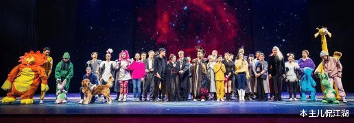 萨顶顶|37岁的萨顶顶，扯下了多少人的“遮羞布”？