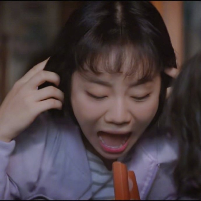 苹果|表情包：想要减肥的心，每次说完要减肥后的你 ?