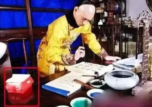 舜网 骗了我们多年的穿帮镜头，太监的水管我忍了，赵琳竟是外星