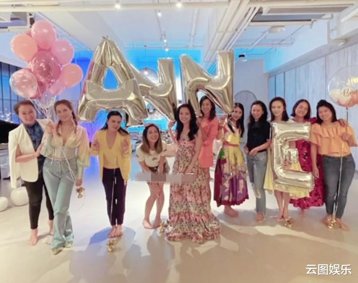 玉泽演|徐子淇参加名媛派对，与亲妹罕见同框比美，姐妹俩先后嫁入豪门