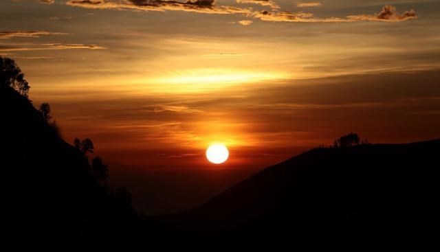 中微子 若是太阳“熄灭”了，地球上的人类还能生存多久？