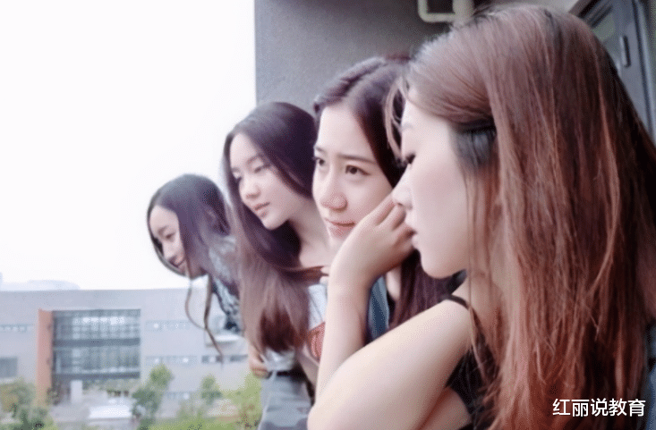 |男生喜欢的“女友职业”排名，第一名自带主角光环，却无人敢娶