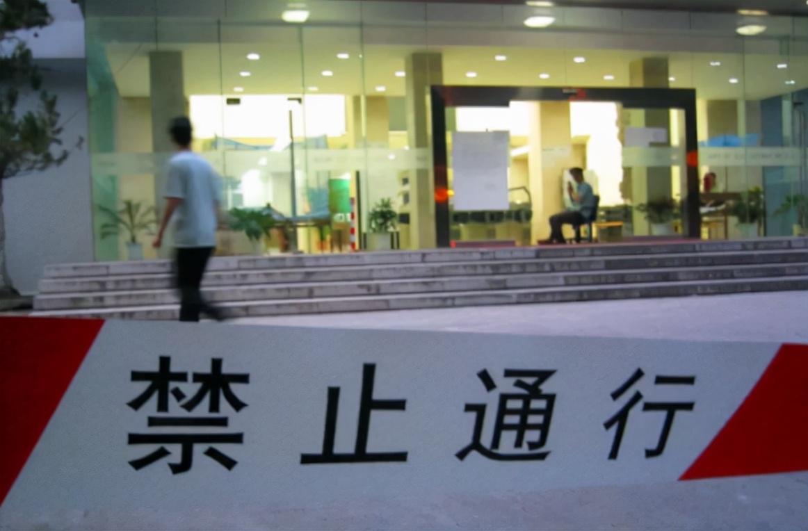 糯妈育儿经|盘点当代大学生“封校”后,在校做的那些事,网友:这是在上学?