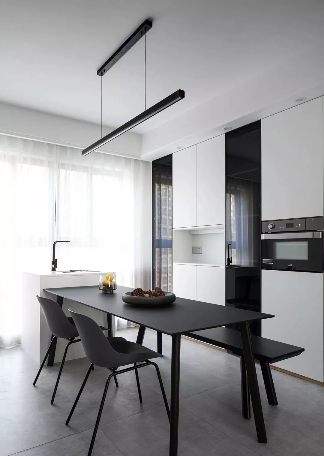 餐厅面积小不要紧，这样装一样实用又美观！