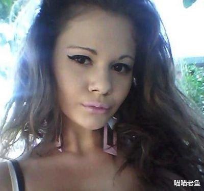 |自称是世界上嘴唇最性感的女人，保加利亚网红17次丰唇闭不上嘴