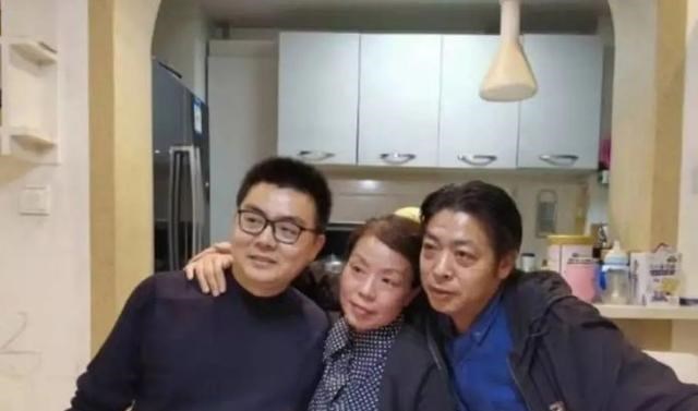 赵又廷|杜新枝邻居戴口罩出镜，全程赞美杜新枝，称姚威生活质量高