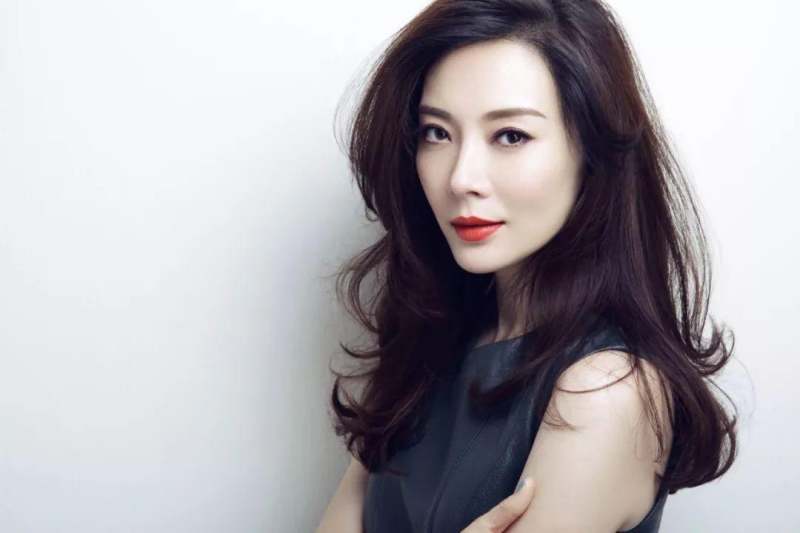 整容|整容次数多了果然会像蔡明靠拢！陈数的脸这是崩了吗？