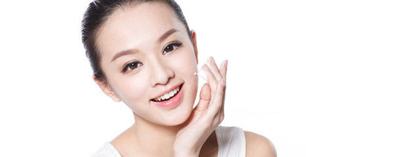 潮流新语说|最好用的女士洗面奶排行榜，深层清洁毛孔，解锁洁面新力量。