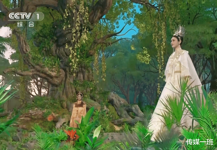 张梓琳|3大超模走秀春晚,世界小姐张梓琳怀胎6月,颜值气质不输豪门媳妇奚梦瑶