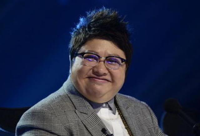 韩红|韩红称自己年轻时是校花，都以为她在开玩笑，看完照片后我信了