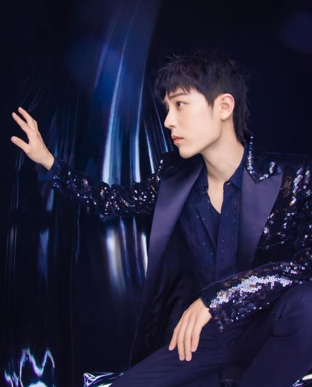 肖战|身为肖战粉丝并不丢人！节目主持人发文维护肖战，正义感十足