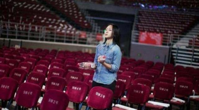 周笔畅|周笔畅演唱会，7排26座永远不卖，你知道是留给谁的吗？