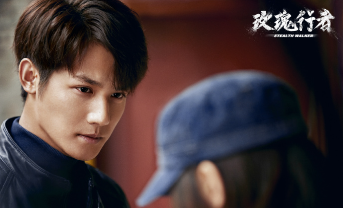 玫瑰行者|《玫瑰行者》全员恶人，美人师兄变西装暴徒，郑业成早该红了