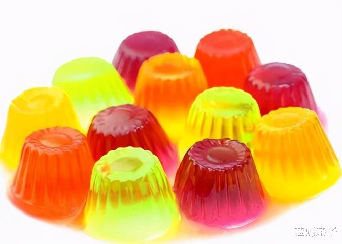 菈妈亲子|吃甜食成1500度近视:被列入黑名单的零食,你的孩子还在吃吗?