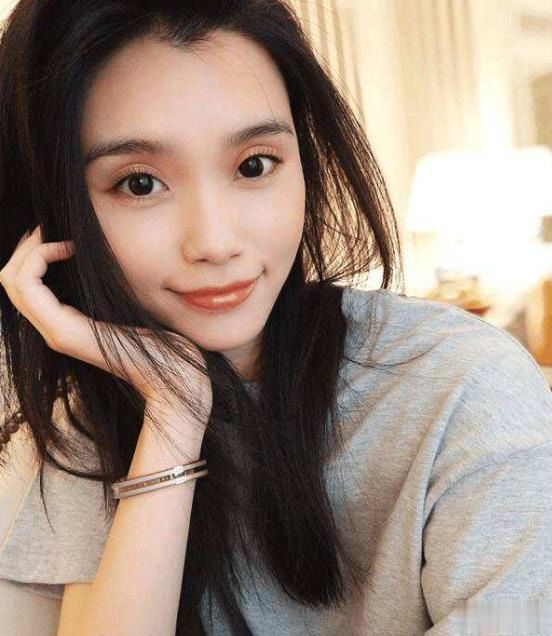 沈梦辰|出道如“整容”:鞠婧祎能认出,颖儿不仅人变了,连名字都改了