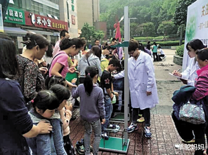 羊驼妈妈|孩子晚上9点后仍不睡觉,会影响身高增长吗?父母别再傻傻被人骗